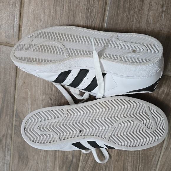 Adidas superstar like new - Picture 5 of 13